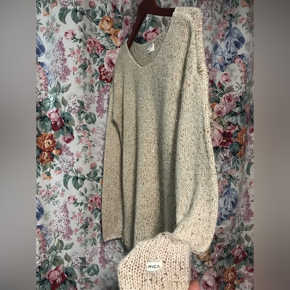 Cream RVCA knit sweater with sequins size M - Picture 2 of 4